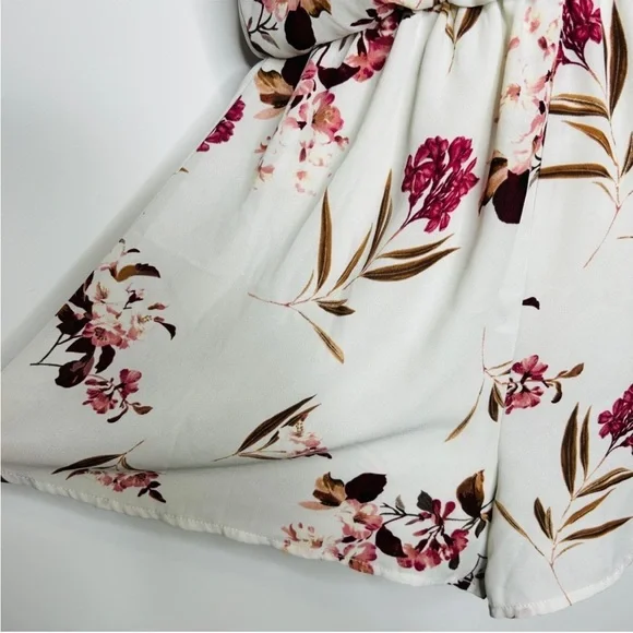 LUSH White Floral Sleeveless Shorts Romper Size XS Flowy Lightweight Feminine - Picture 4 of 7